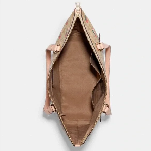 NWT💃Coach Gallery Tote In Signature Canvas With Strawberry Print - Picture 8 of 12